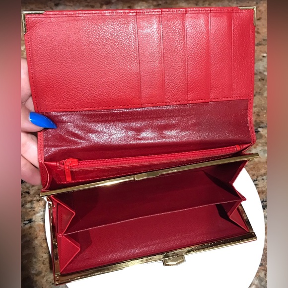 YSL Saint Laurent Kiss Lock Leather Wallet β€οΈπ₯π - Picture 7 of 17